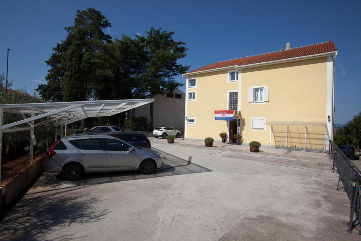 Frajona Apartment *